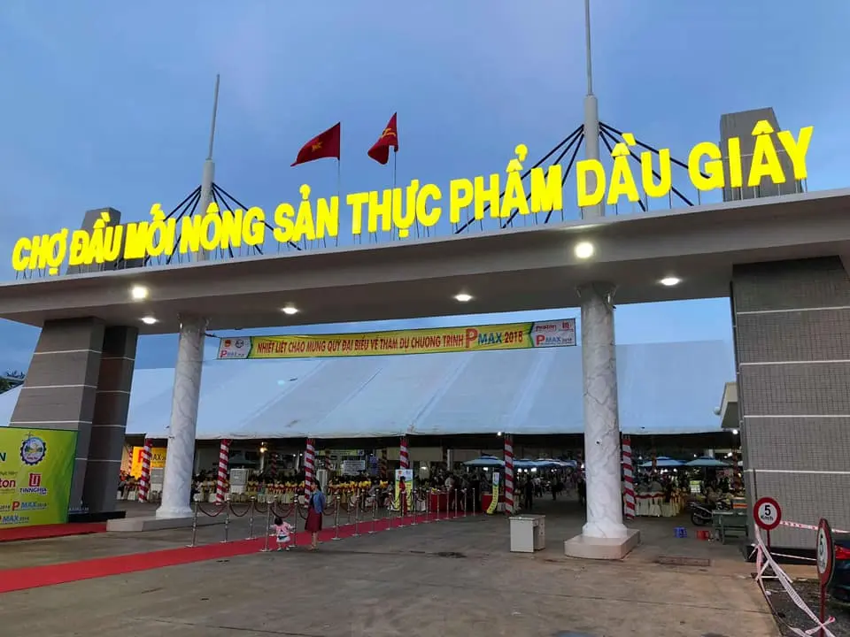 Chợ đầu mối Dầu Giây – Coopmart